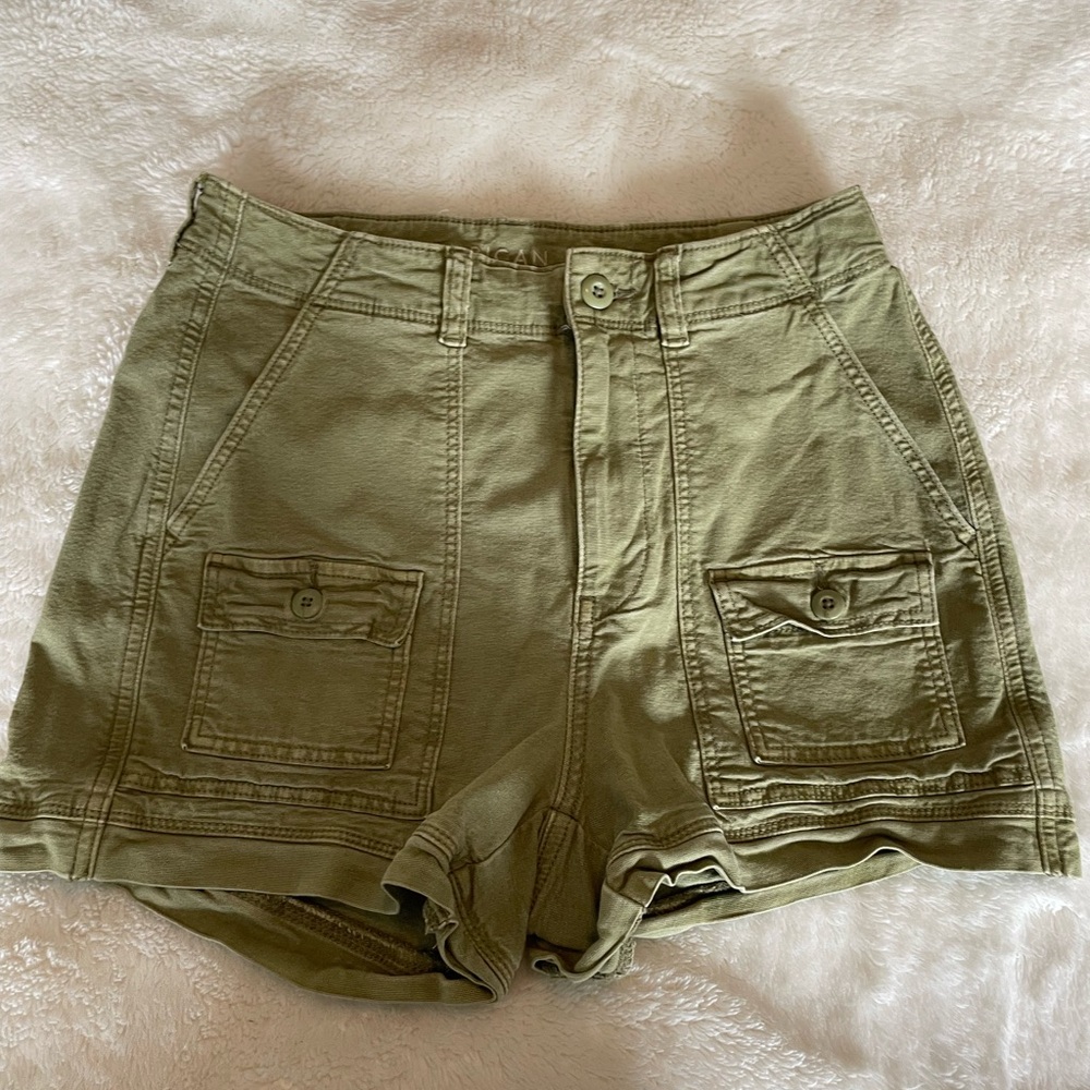 Women’s American Eagle Green Shorts Size 4